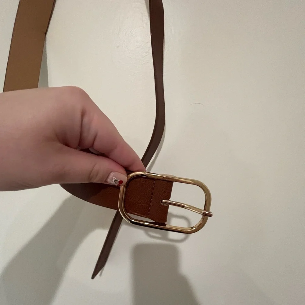 Brown Belt with Gold Oval Buckle Women’s